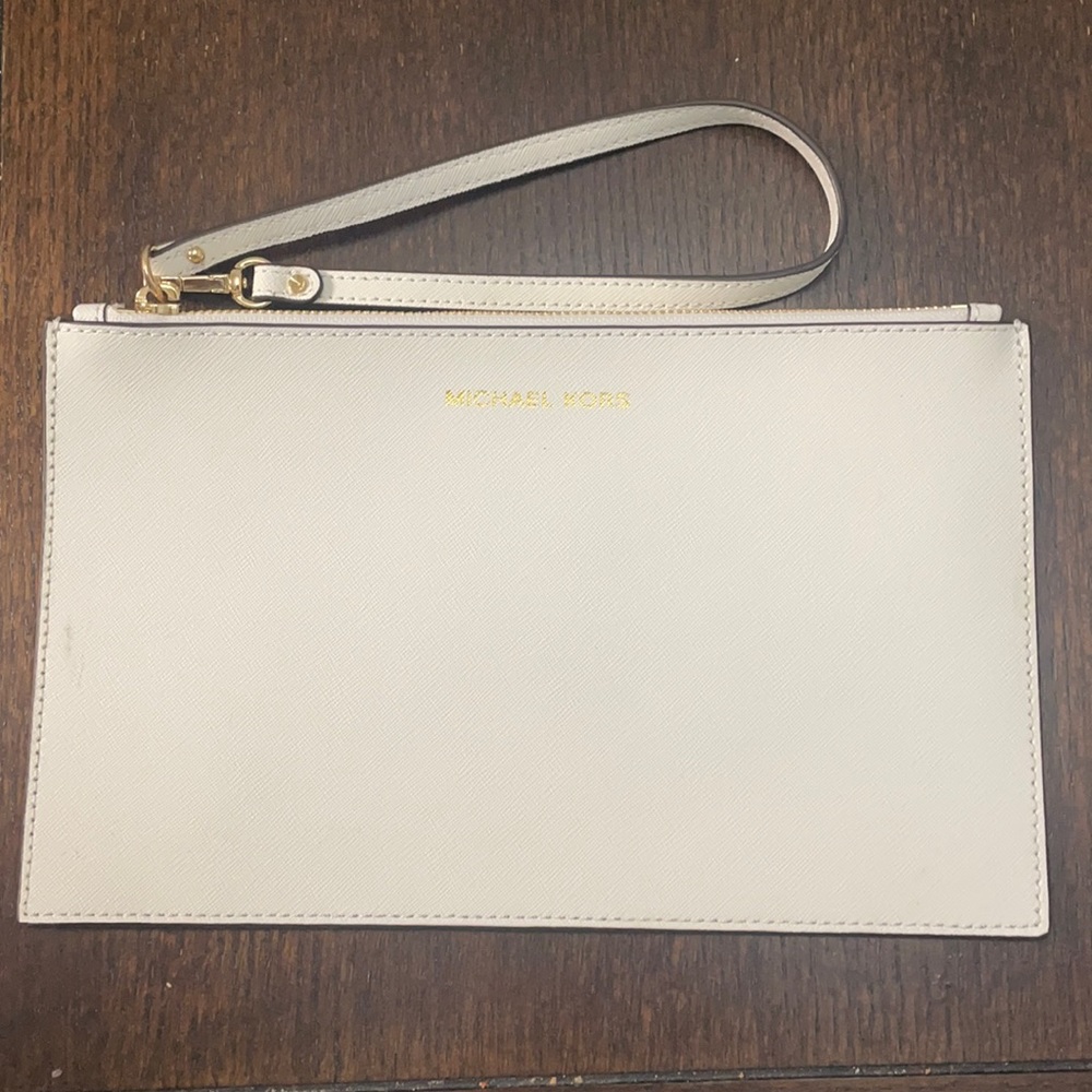 Micheal Kors Wristlet
